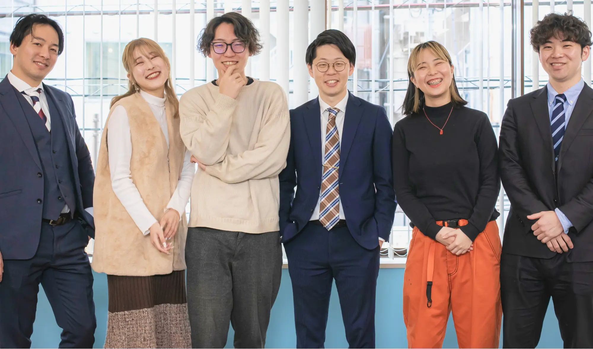 笑顔の社員たち